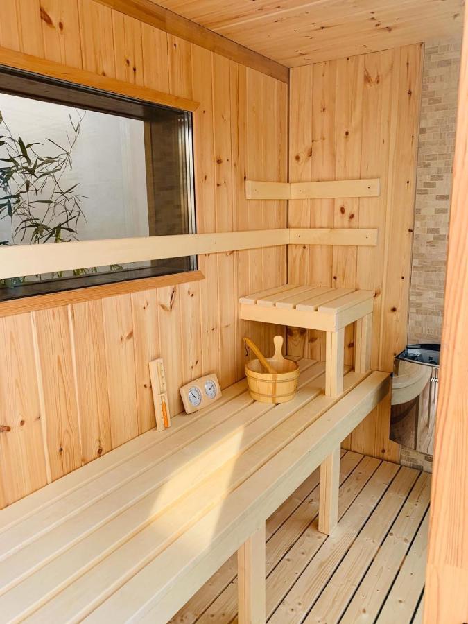 Resident Wellness Vendégház Békéscsaba Esterno foto